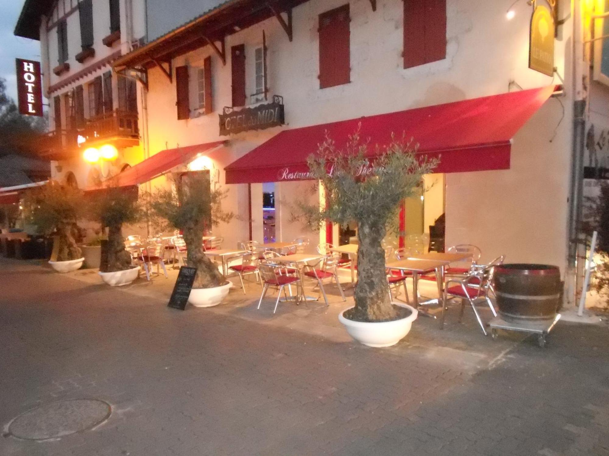 Hotel Du Midi Cazaubon Exteriér fotografie